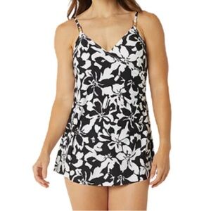✅Liz Claiborne Black and White Floral swim dress